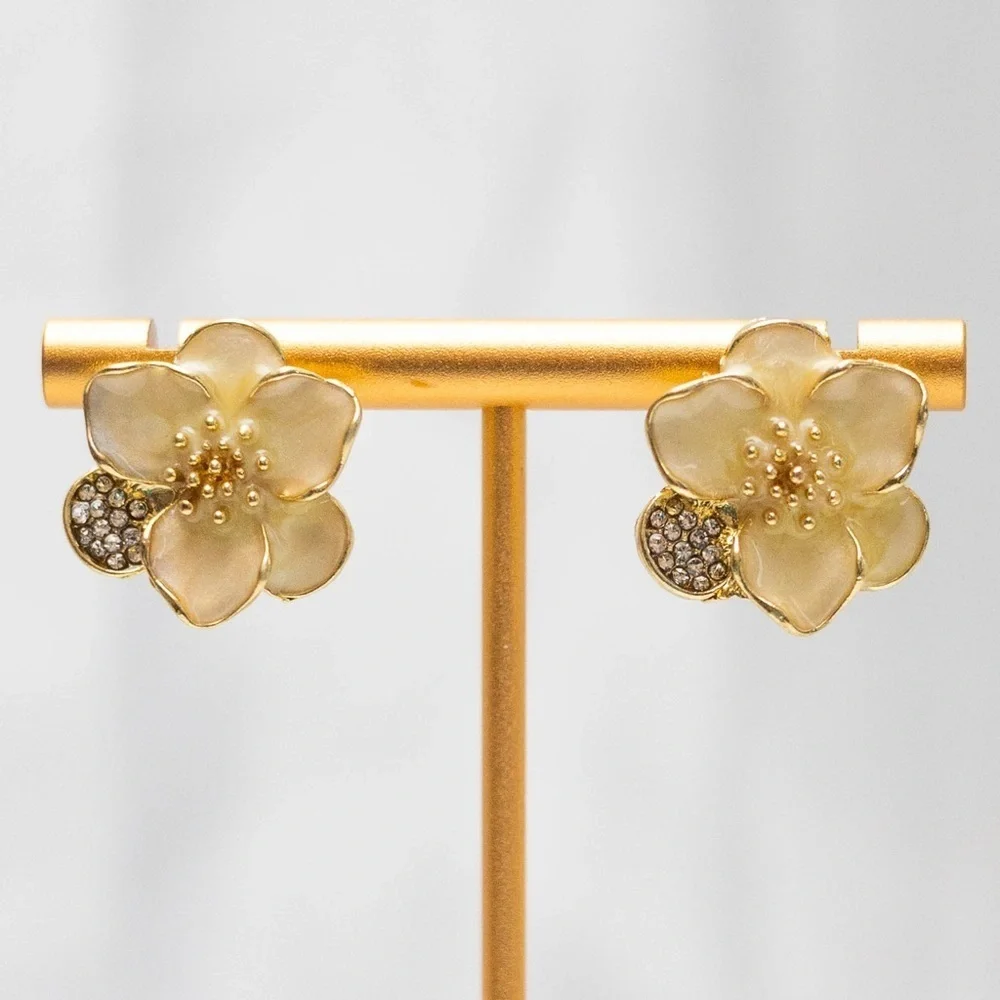 ✨Zara Camden Flower Rhinestone Earrings